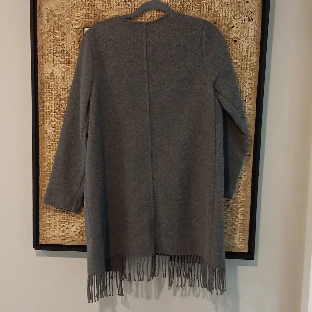 Vineyard Vines Gray Fringe Jacket - Picture 2 of 3